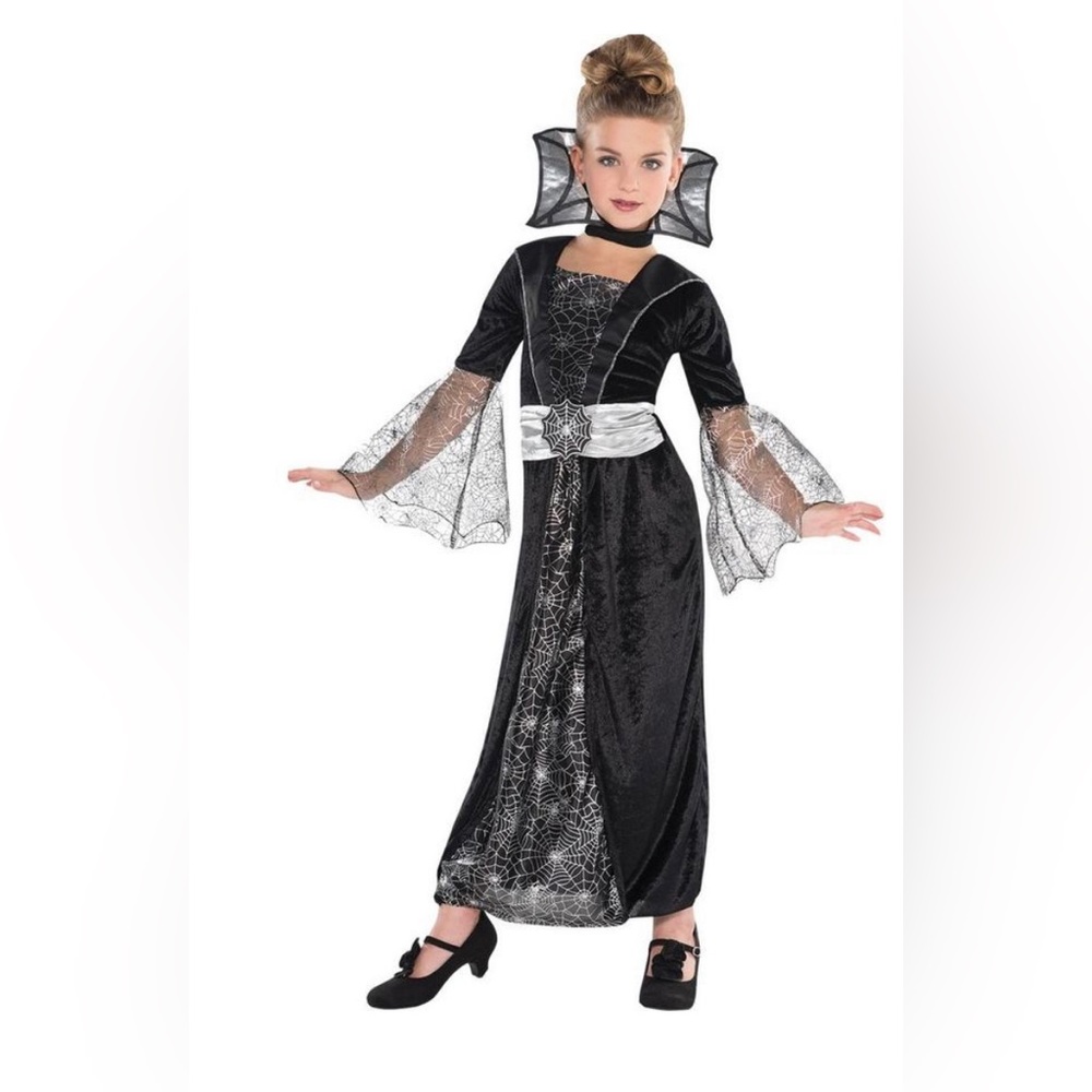 Girls vampire Halloween costume